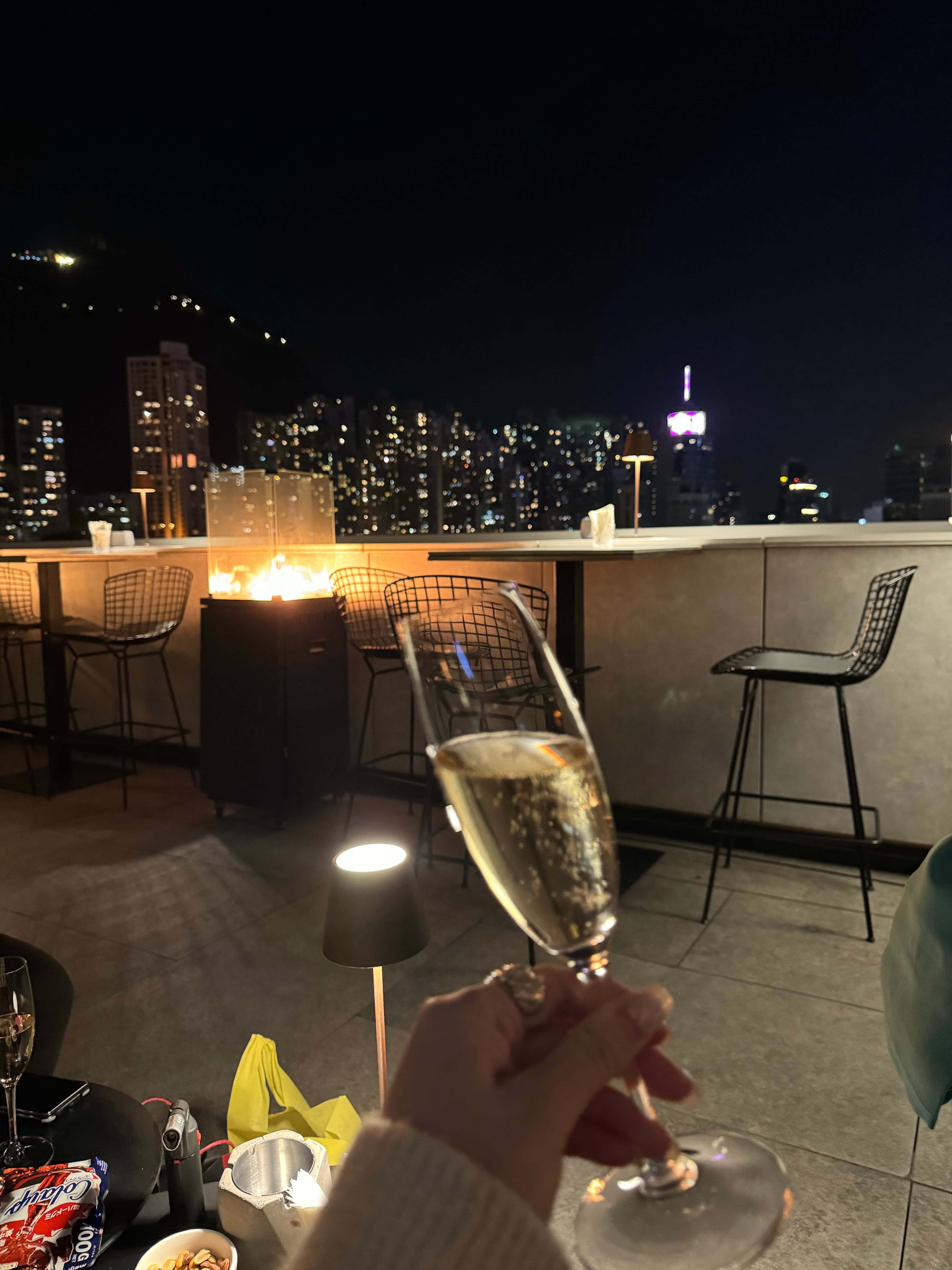 香港山顶夜景+香槟=今晚的快乐我先干为敬！✨封面图