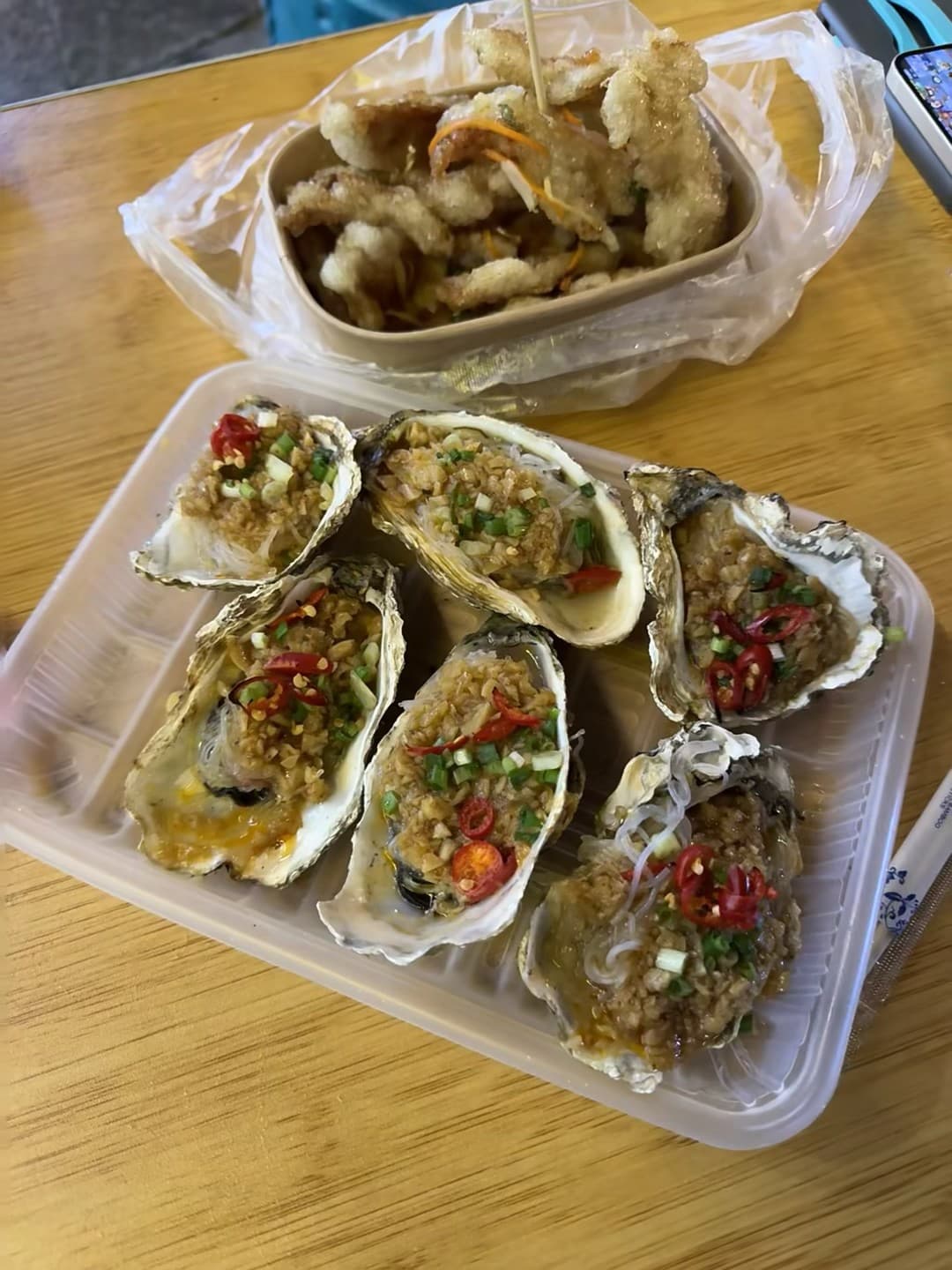 下班路上捡到的烟火气｜蒜蓉生蚝+炸物拼盘，5刀搞定！封面图