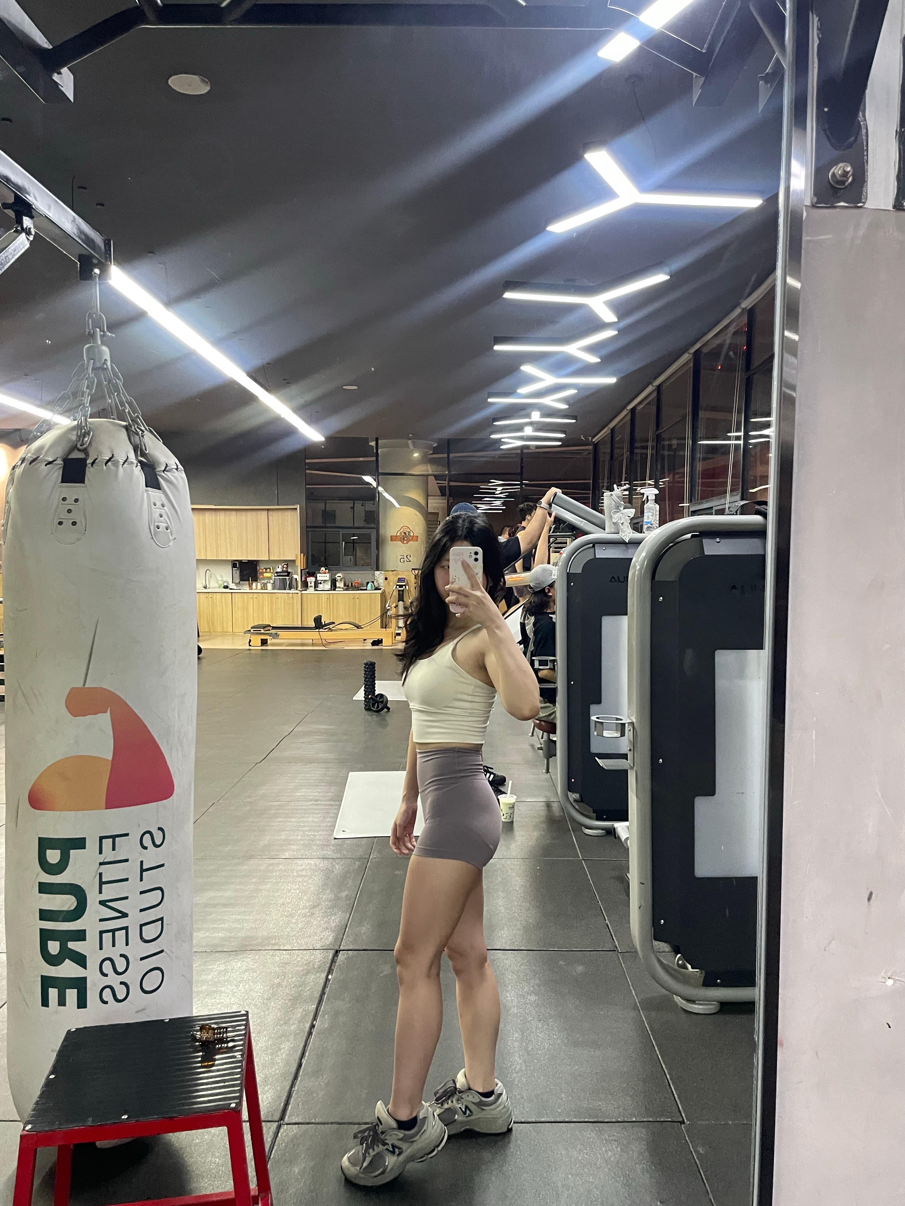 练完腿的满足感，连拳击沙袋都比我更懂我封面图