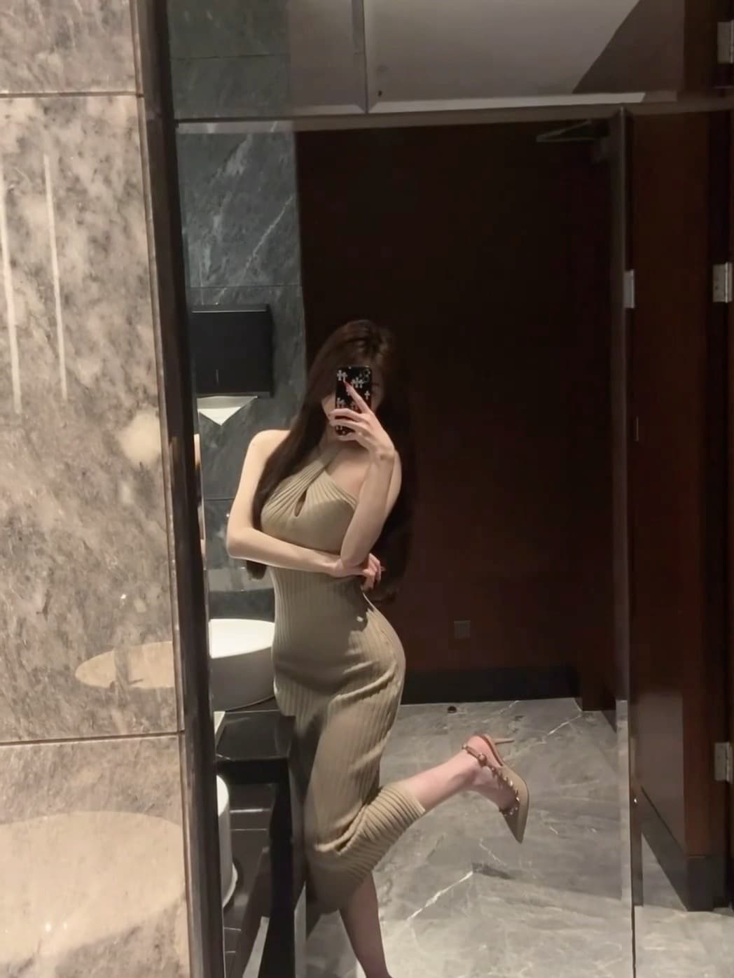 浴室镜前的偷拍时刻 🪞 好久没这么敢自拍了封面图