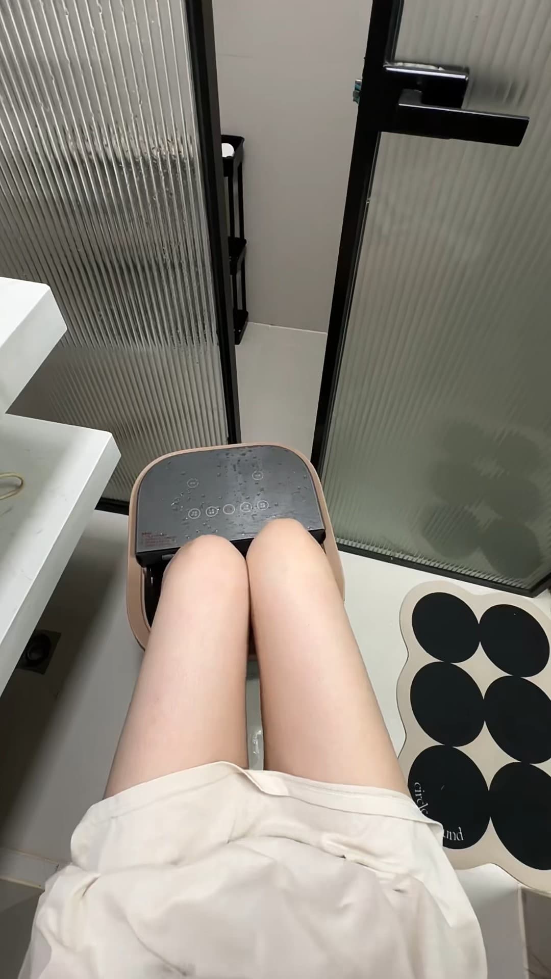 泡脚仪新成员到货！水珠还在冒热气，腿终于能喘口气了～封面图