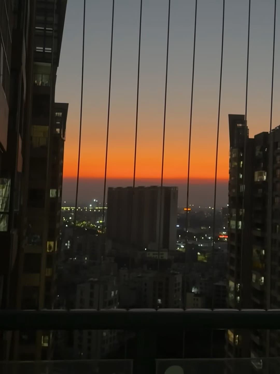 傍晚的橘子海,阳台偷看城市换装封面图