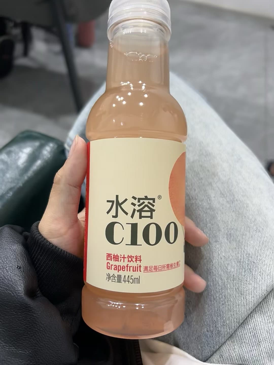 在伦敦地铁上喝完这瓶西柚汁，突然觉得维C比早八更刚需封面图