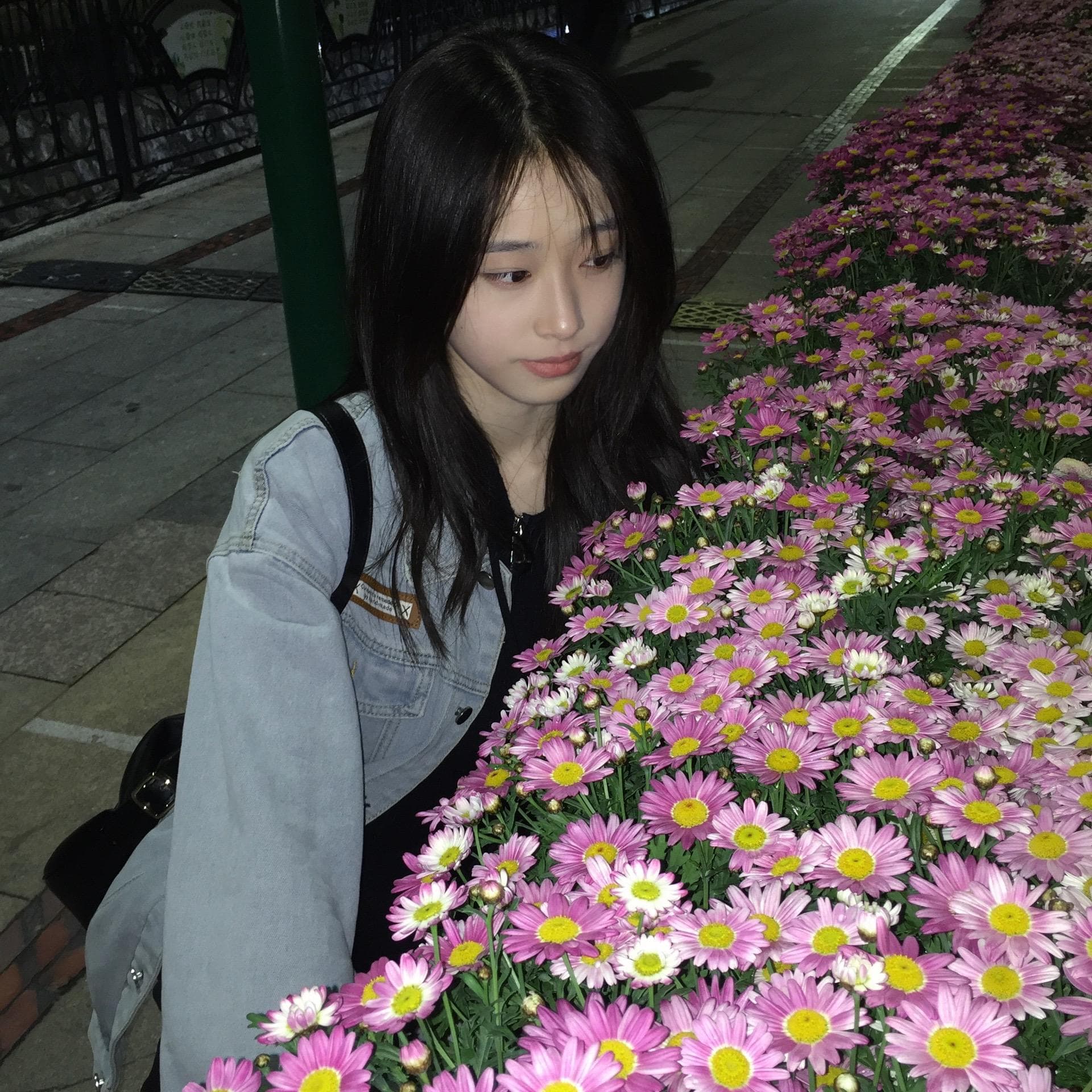 曼谷夜晚｜被街边花簇包围的浪漫💐封面图