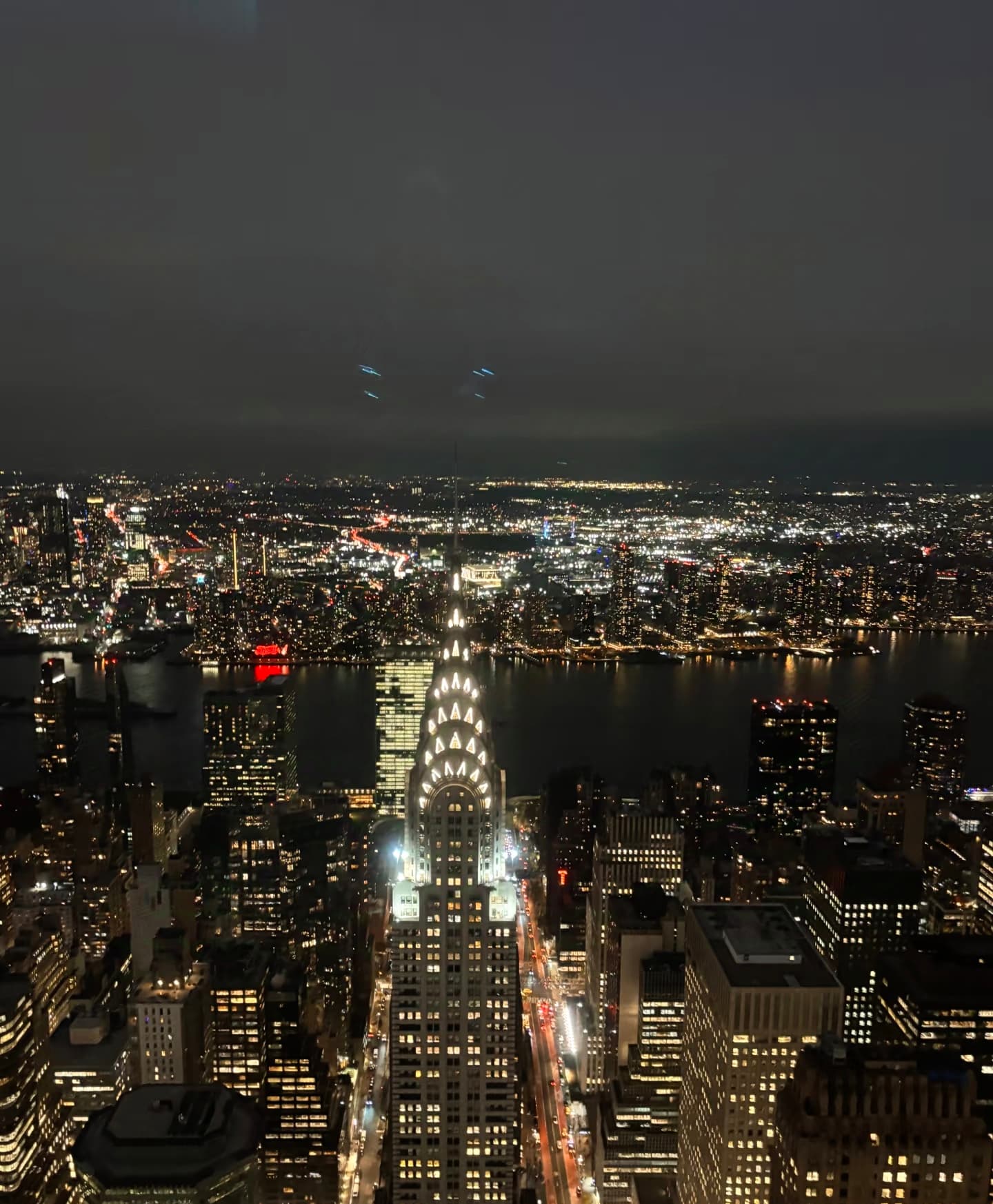 今晚在Chrysler Building顶楼喝杯热可可，看城市像打翻的星河✨封面图