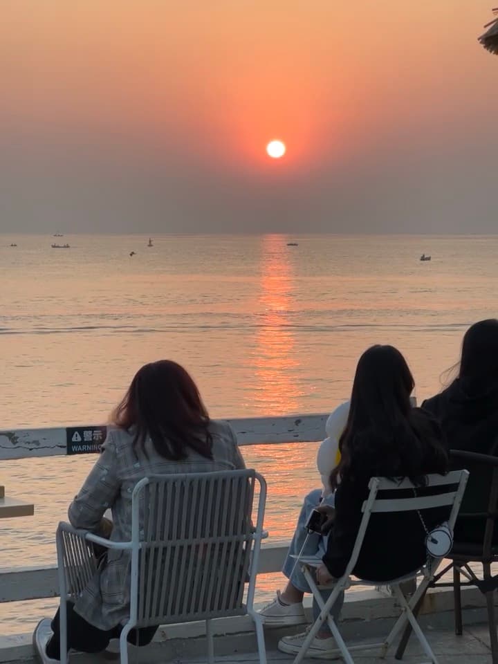海边落日三分钟，比咖啡还上头封面图