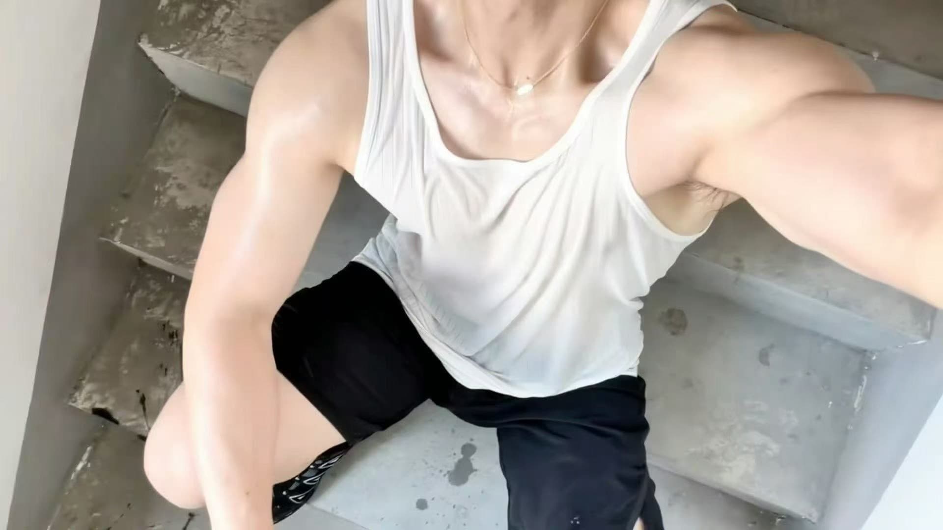 练完腿爬楼梯真的会谢封面图