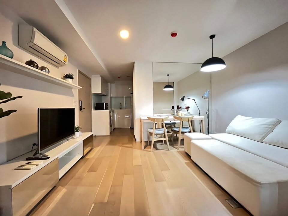1 Bed 1 Bath Apartment封面图