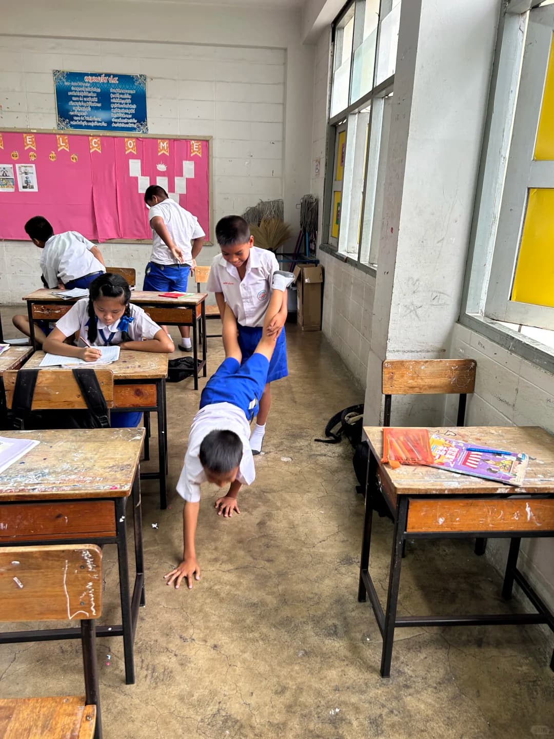 泰国小学生，懒得理🙂封面图