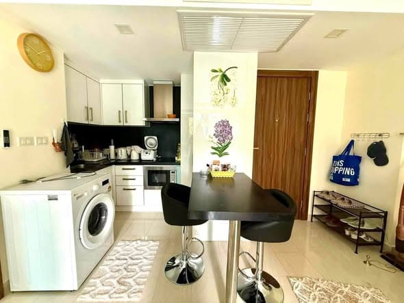 Grand Avenue Residence Pattaya封面图