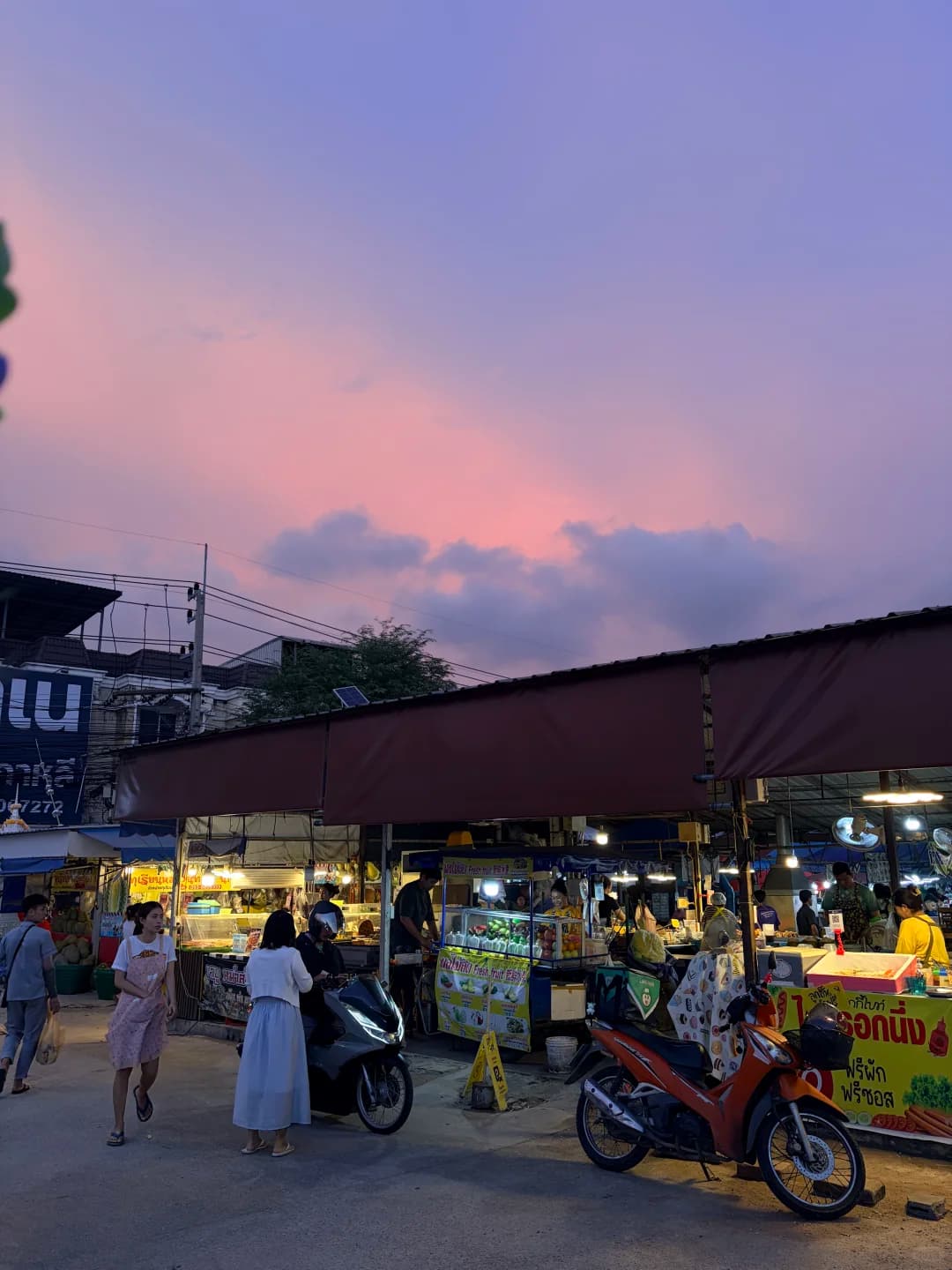 我说这是芭提雅最local的夜市没人反驳吧封面图