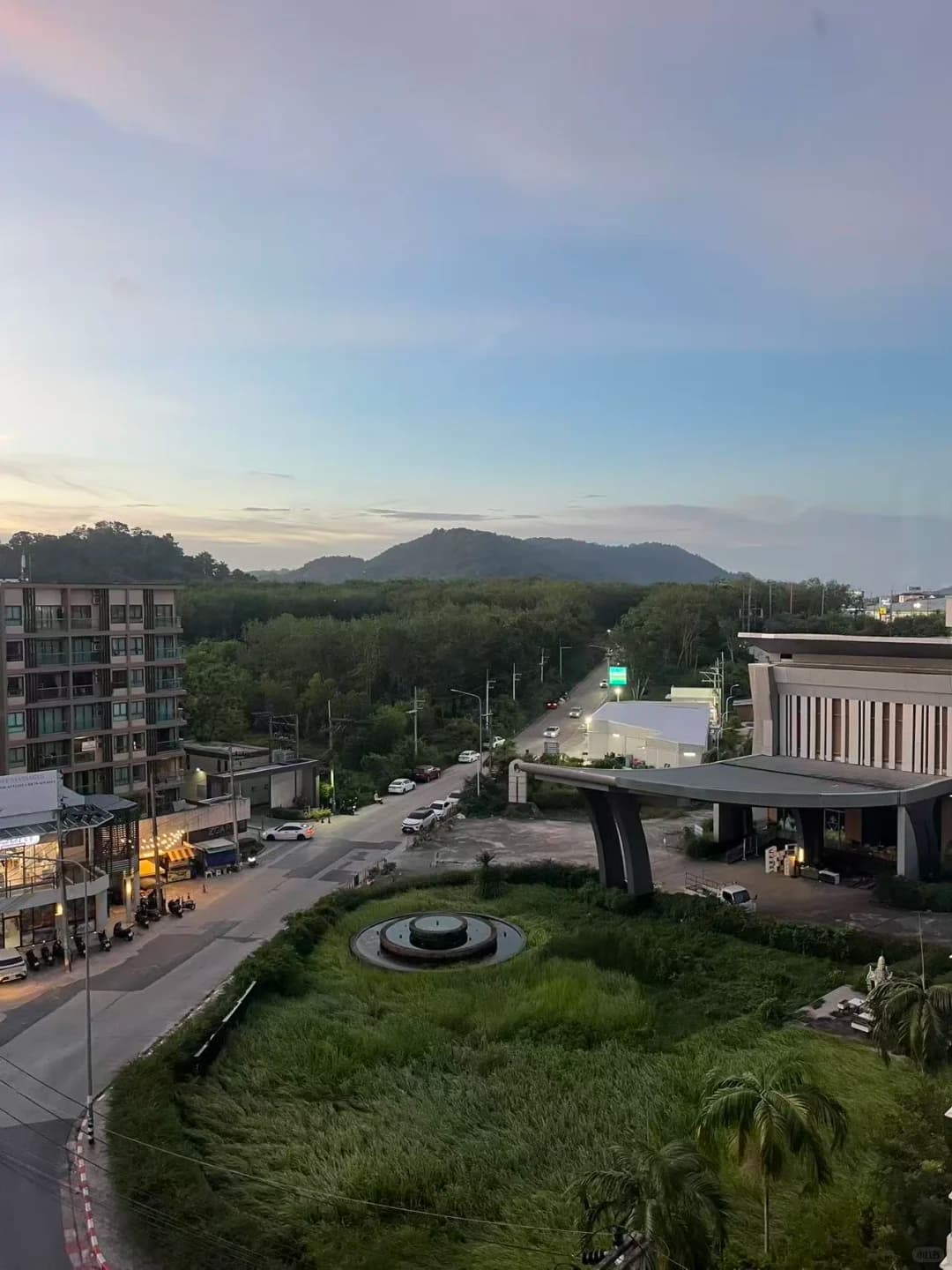 普吉岛中央百货小公寓，这个窗景值3000封面图