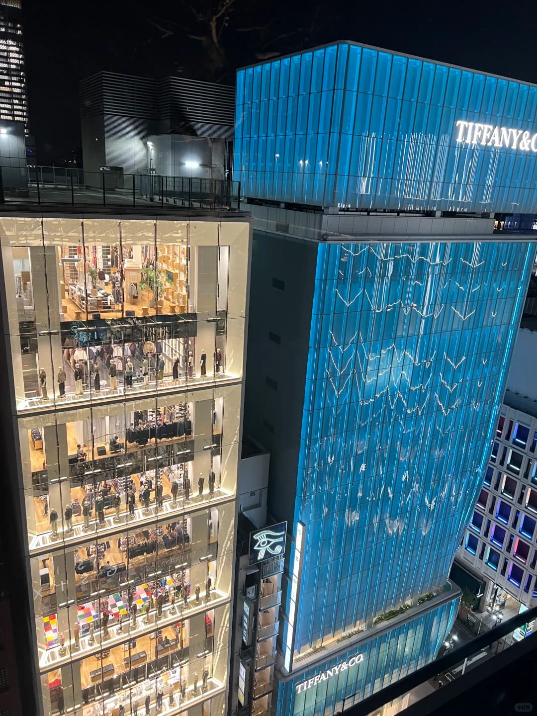 银座逛累了可以来ginza six的屋顶花园封面图