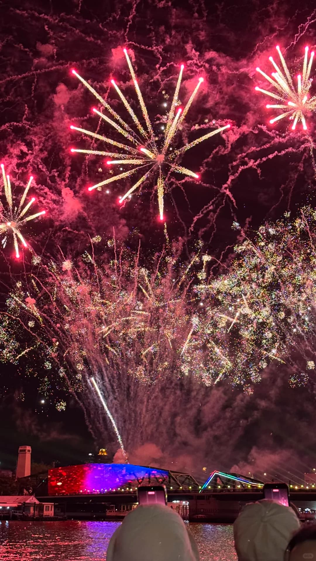 是谁偶遇了曼谷烟花秀！是我！！幸福住了！！封面图