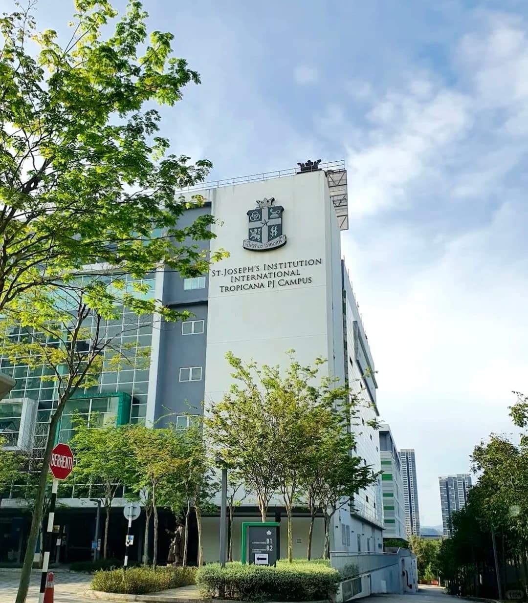 马来西亚吉隆坡圣约瑟夫国际学校封面图