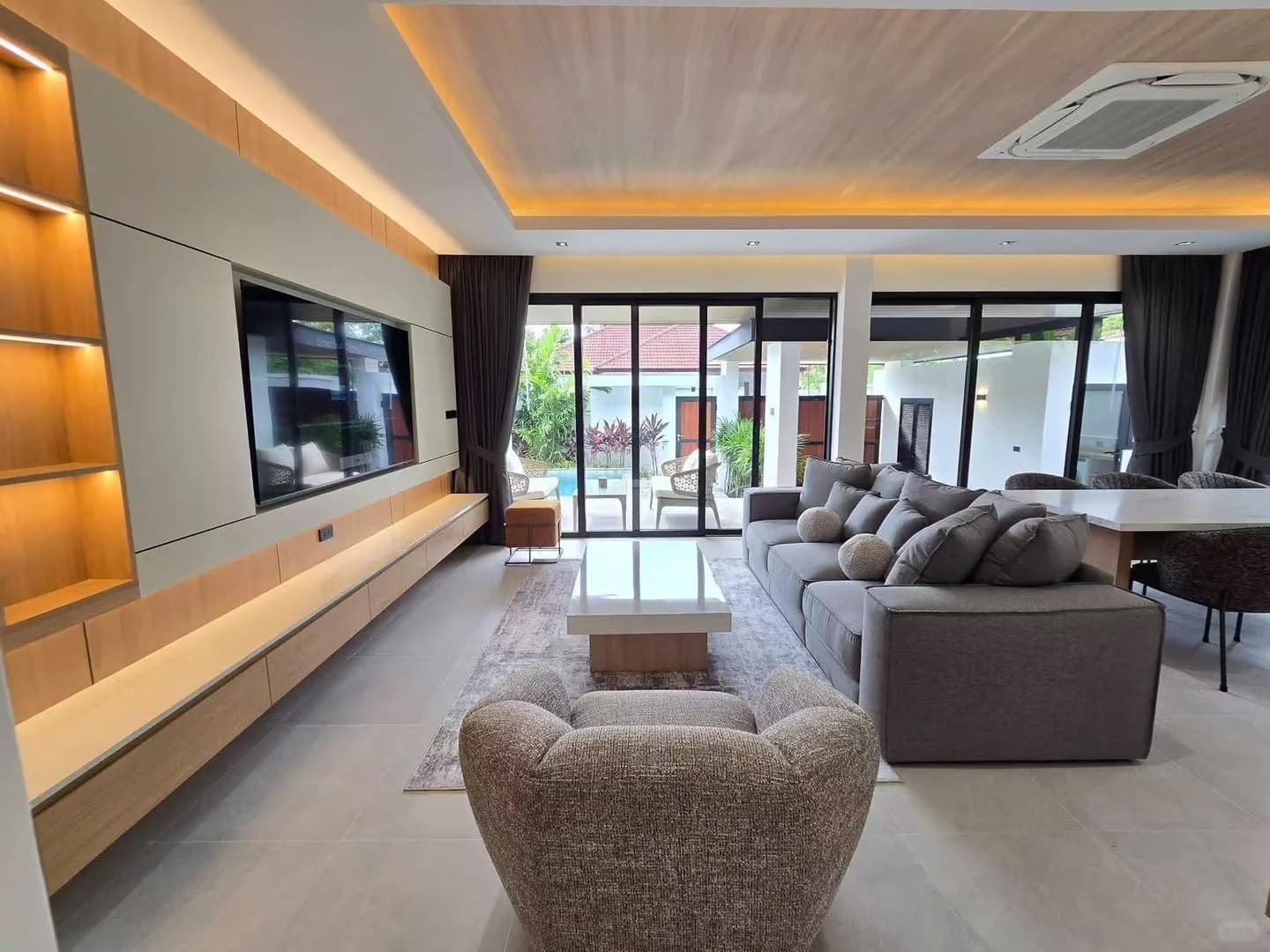 🏡 普吉岛 全新装修私人泳池别墅出租封面图