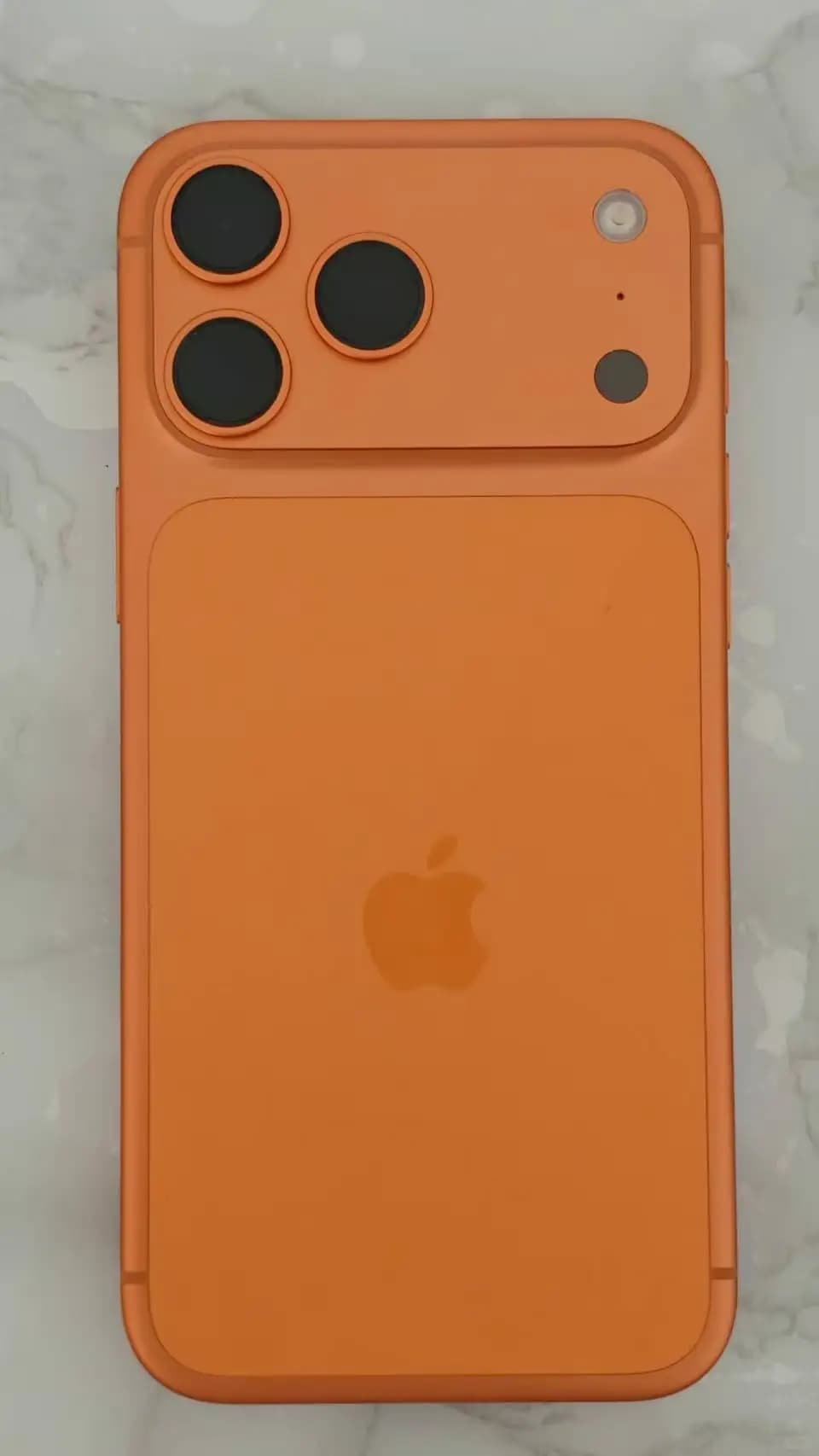 大阪出国行iPhone17promax256G封面图