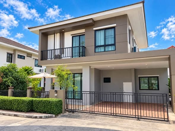 บ้านให้เช่า พัทยามอเตอร์เวย์ ใกล้โรงเรียน MIS เฟอร์ครบ พร้อม封面图