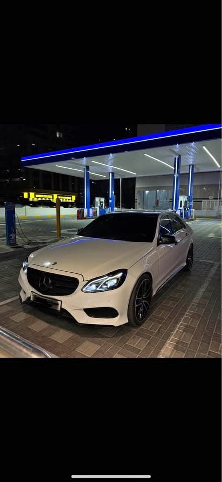 梅赛德斯 E350 2014 美国封面图