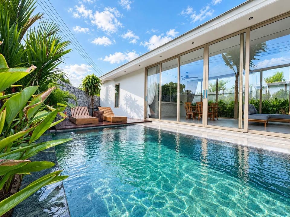 THB 6.99 million for a pool villa封面图