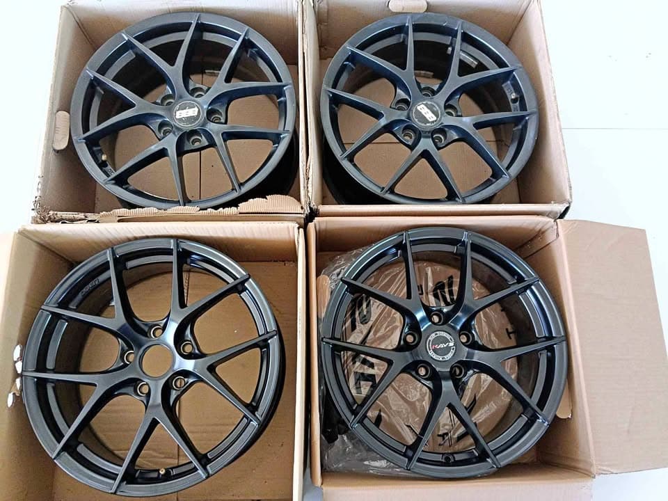 二手BBS FI-R轮毂17寸，ET35/PCD114.3五孔，成色好无修复封面图