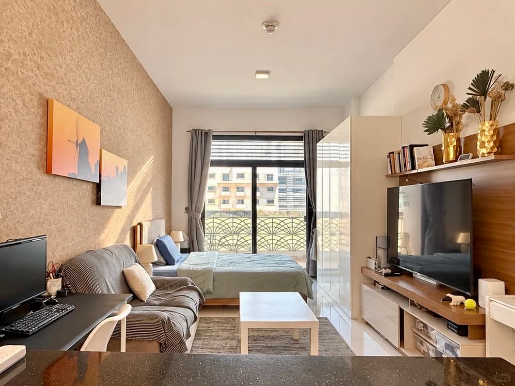 Renting in Dubai | JVT Boutique Studio | Checked in with you封面图