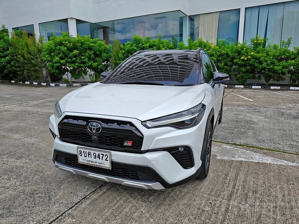 2022款丰田Corolla Cross混动版，7.2万公里带全景天窗及高级安全配置封面图