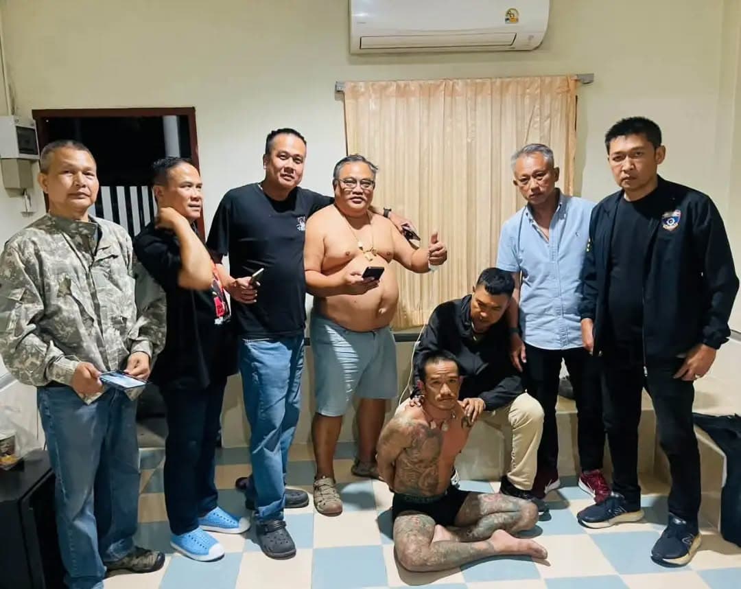 警方智擒逃犯：租隔壁房扮邻居套开房门，避免强攻风险封面图