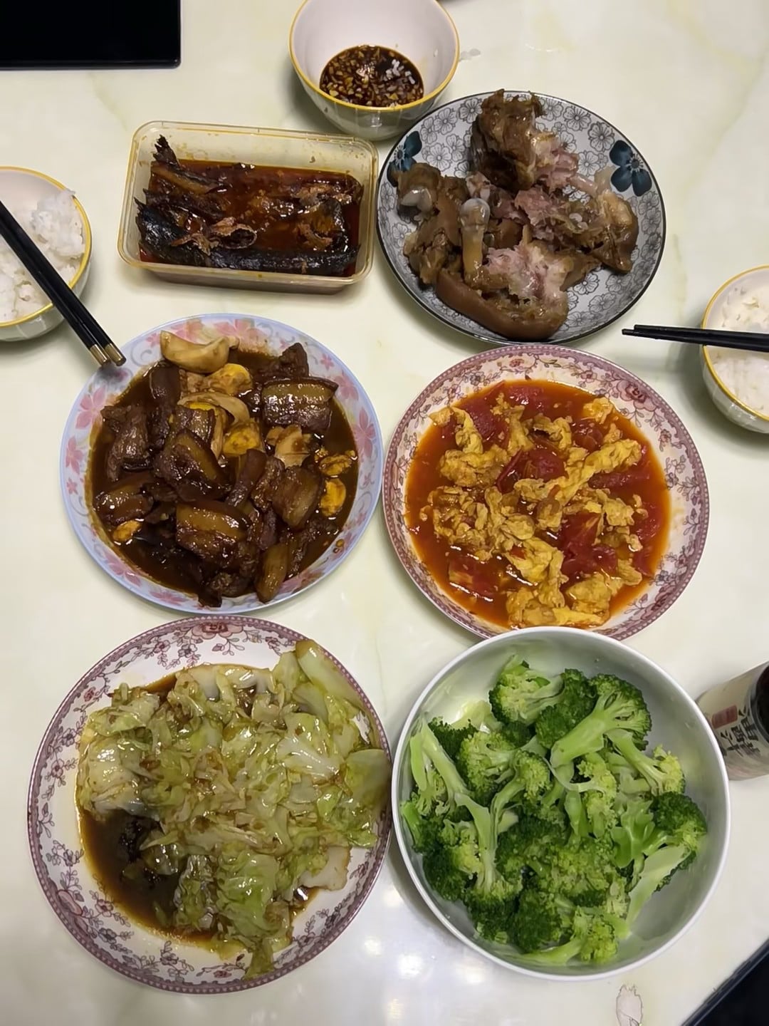 今晚的家常菜，是我在异国最踏实的浪漫 🥘