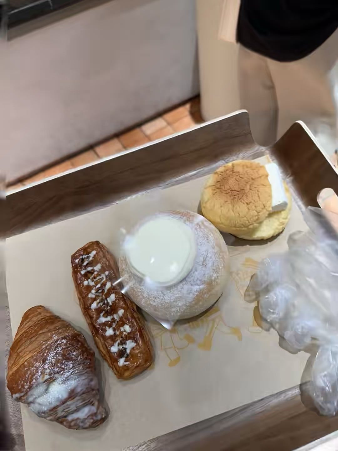 街角面包店的治愈时刻｜今天在咖啡香里把早饭吃成了下午茶