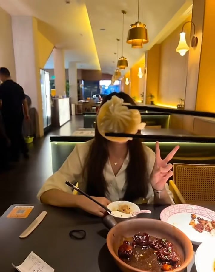 被小笼包抢镜的午饭，今天在City Centre那家新开的小馆子