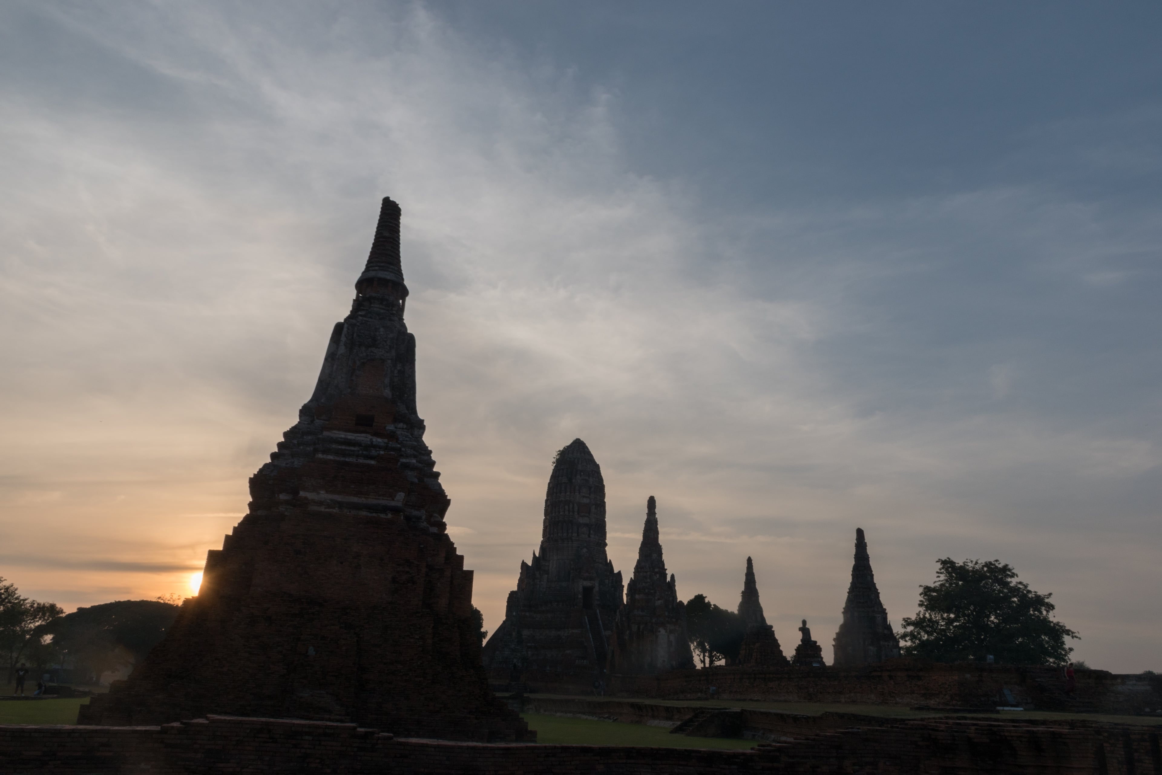 日落时分的古寺剪影｜在Ayutthaya被历史按了暂停键