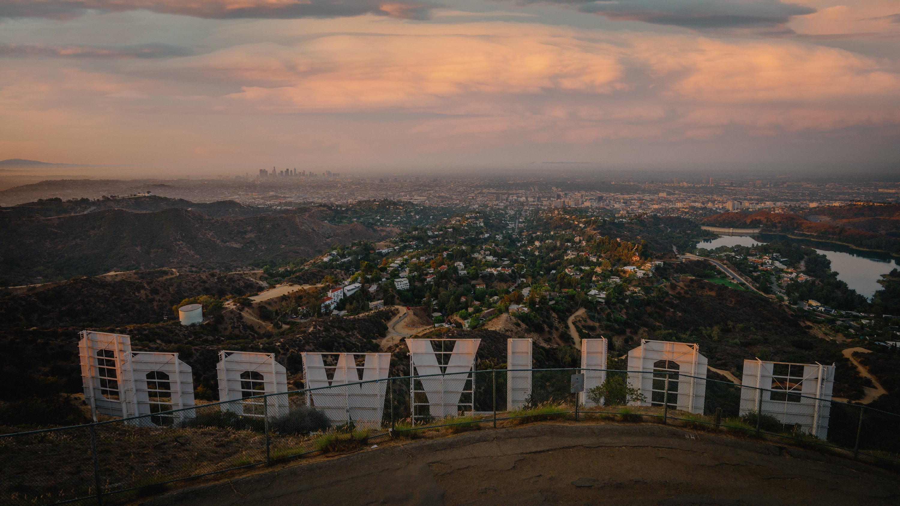 日落时分的Hollywood Sign，随手拍的黄昏滤镜
