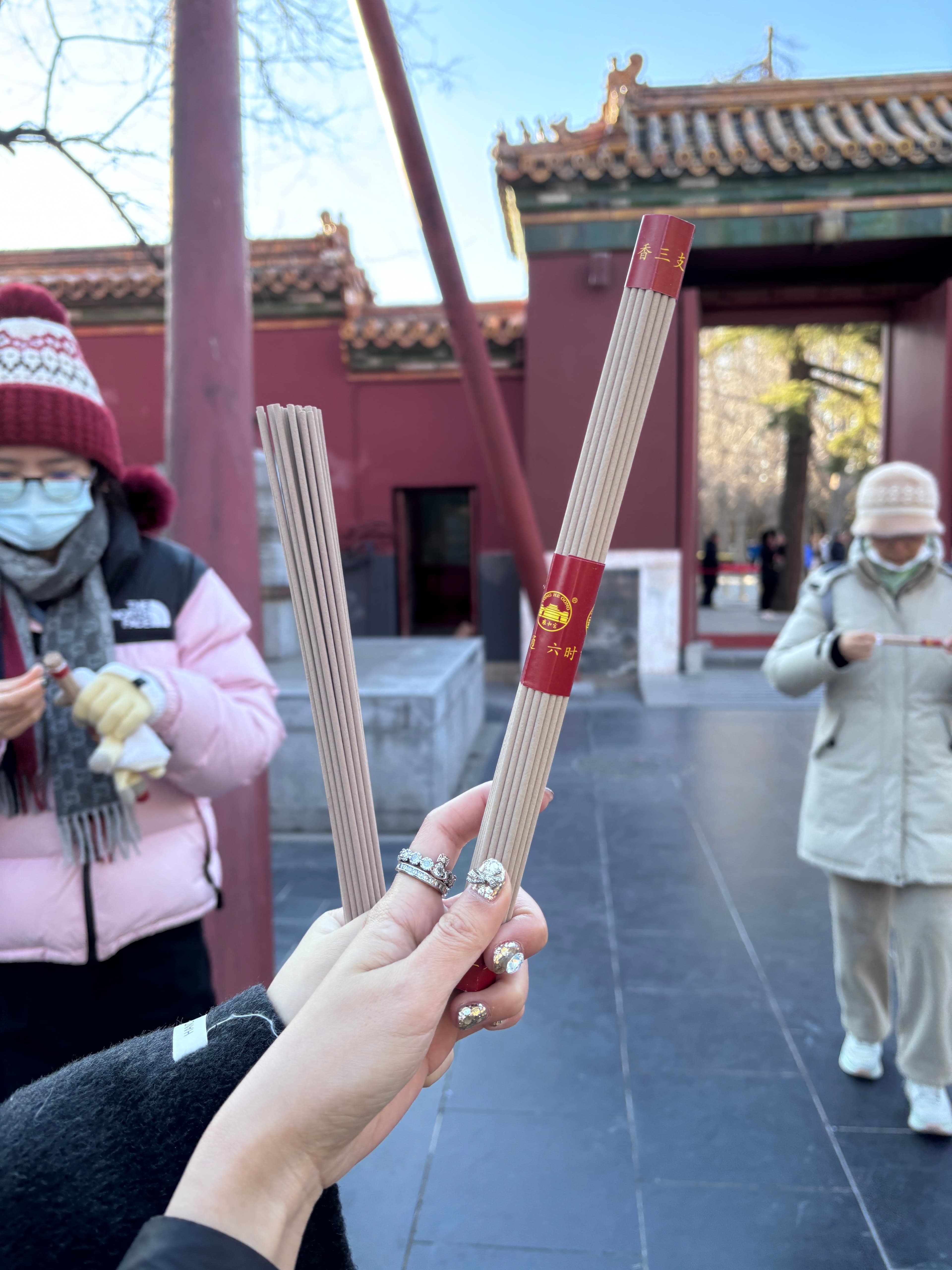 北京冬日扫香,三支香的仪式感谁懂啊封面图