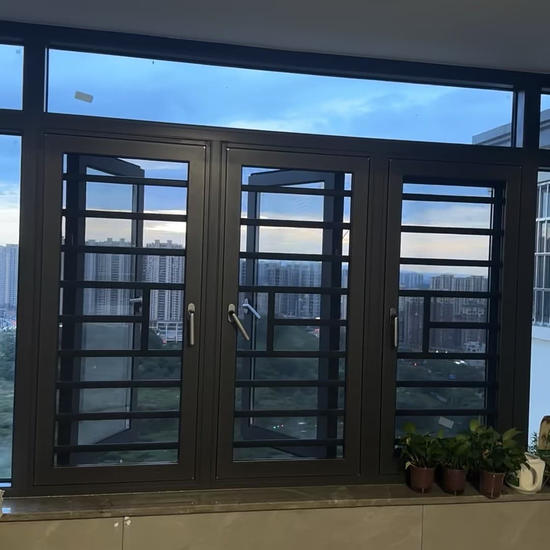 新家窗景:傍晚的楼群像积木堆成的城堡 🏰封面图