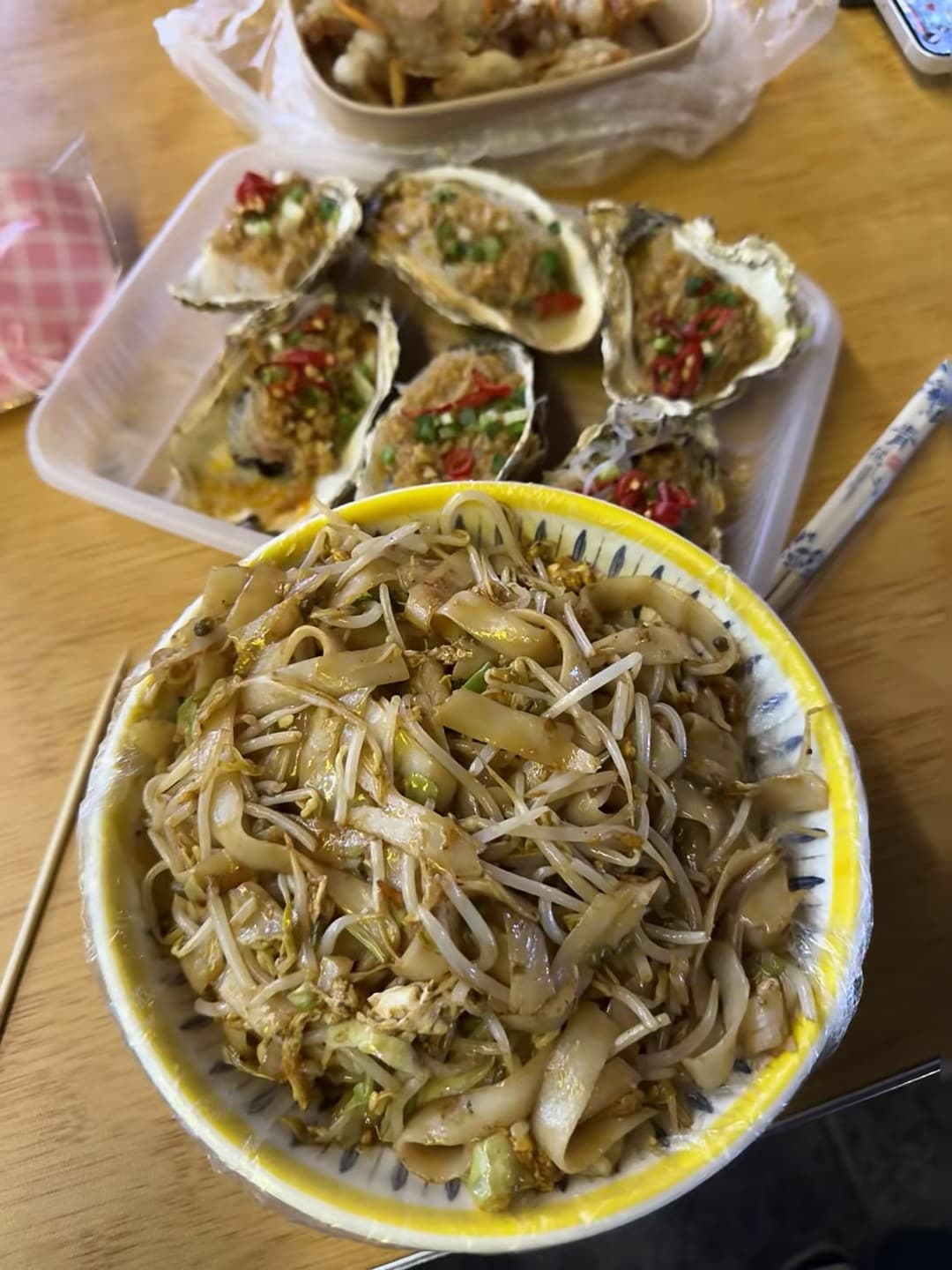 今晚的快乐是生蚝+炒河粉给的!封面图