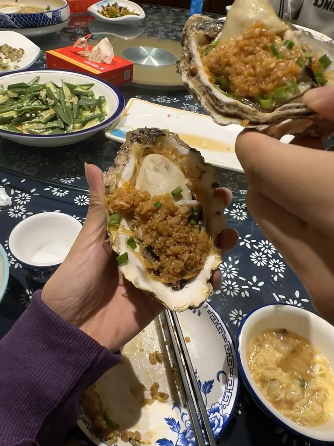 今天在Local Seafood Spot啃生蚝,蒜蓉香到邻居来敲门🔥封面图