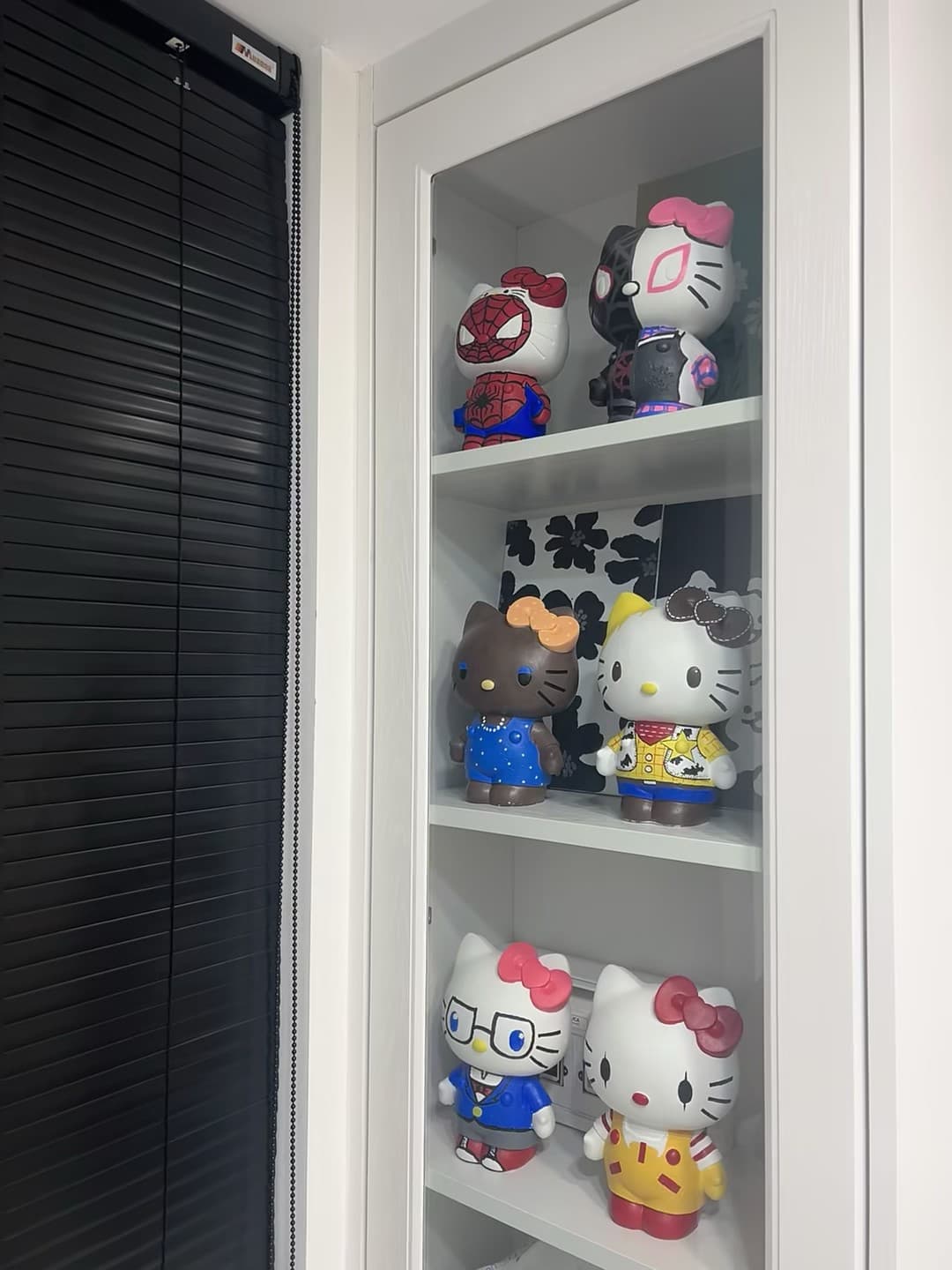 新家柜子终于塞满Hello Kitty了…谁懂啊!封面图