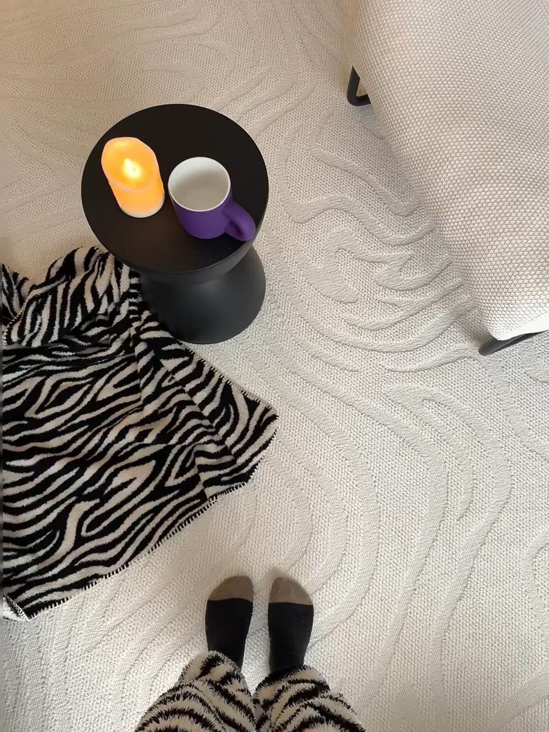 宅家仪式感|紫杯+暖光+斑马纹毛毯,今天是被自己治愈的一天封面图