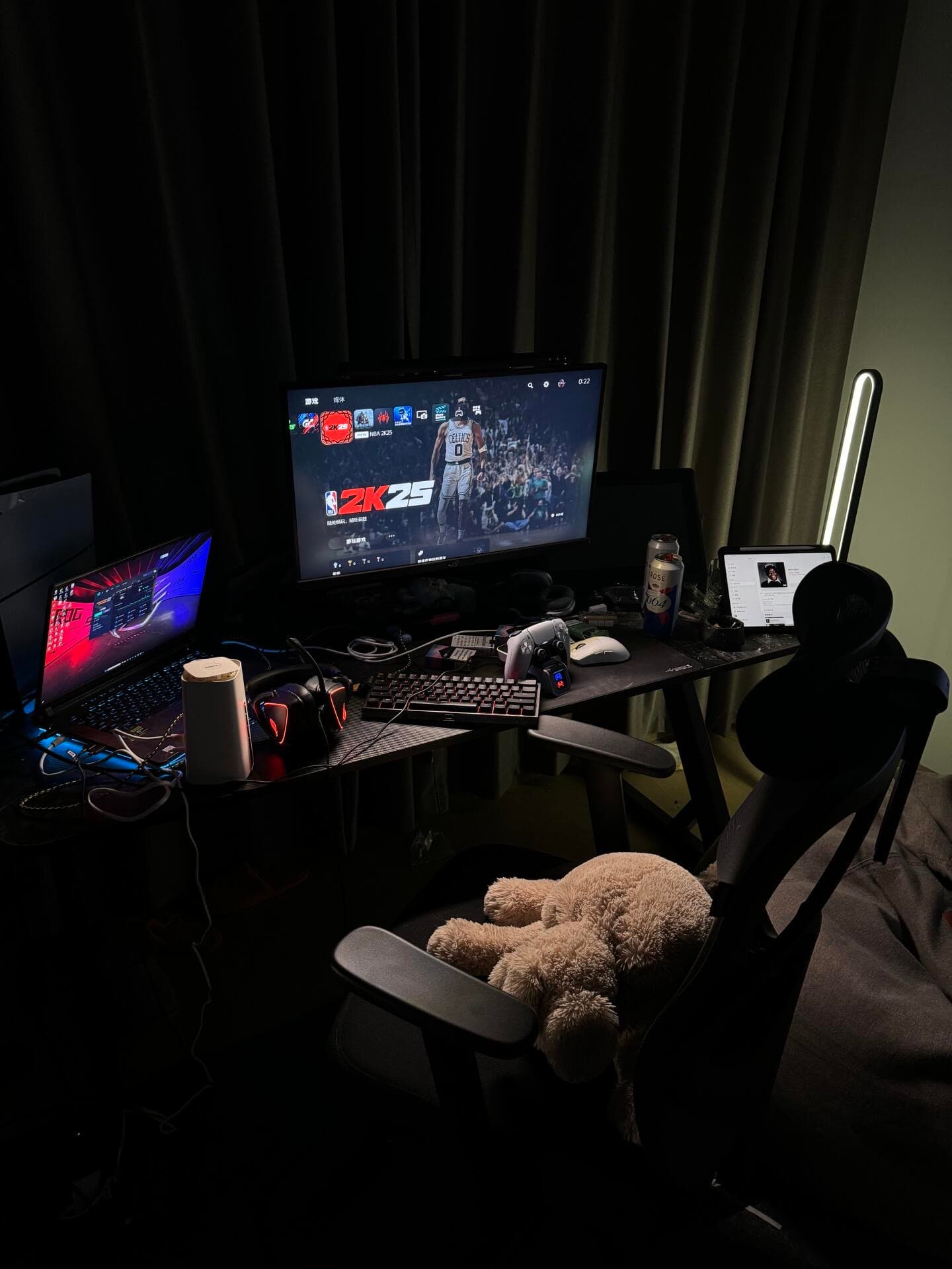 深夜游戏局|终于把2K25的NBA模式玩进去了…但耳机线还是缠成麻花封面图