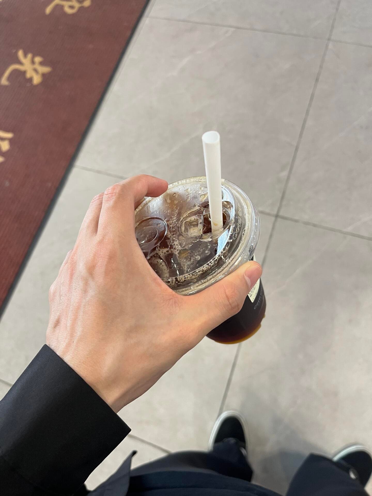 通勤路上的冰美式,喝完才想起今天是周三封面图