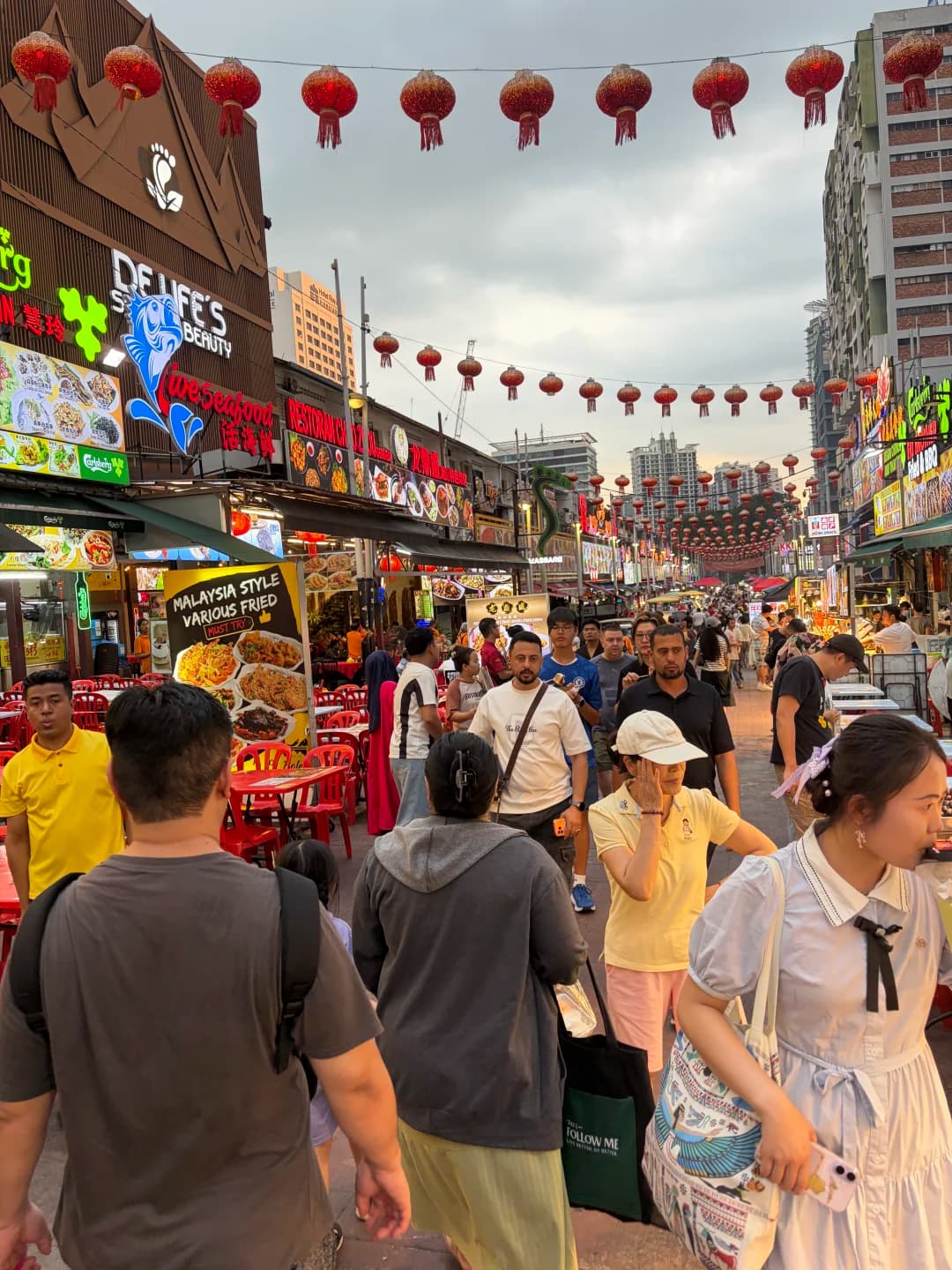 吉隆坡阿罗街夜市封面图