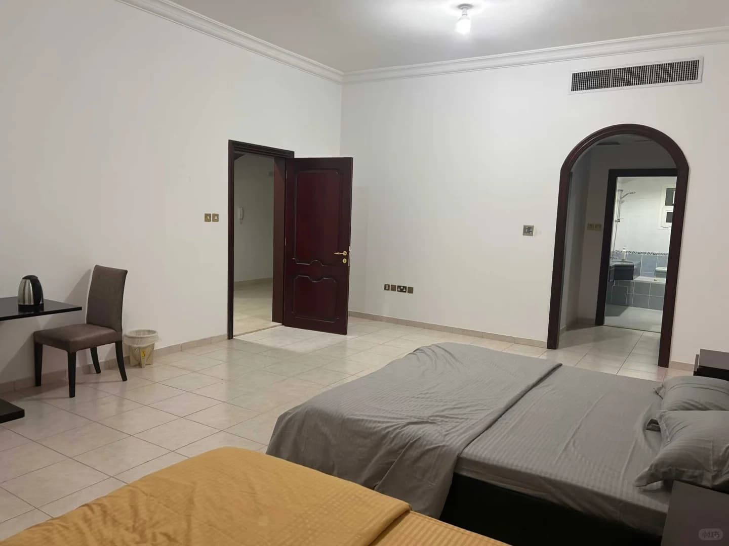 Abu Dhabi beds and bedrooms for rent封面图