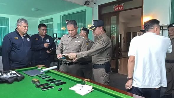 泰国春武里邦拉蒙突击搜查12处豪宅,查获疑似外籍代持资产超8亿泰铢封面图